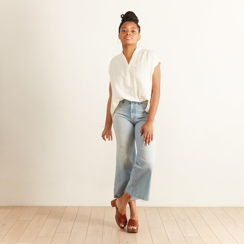 パンツ mother denim the roller crop fray MOTHER The Roller Crop Fray Jean in Ready To Roll | REVOLVE