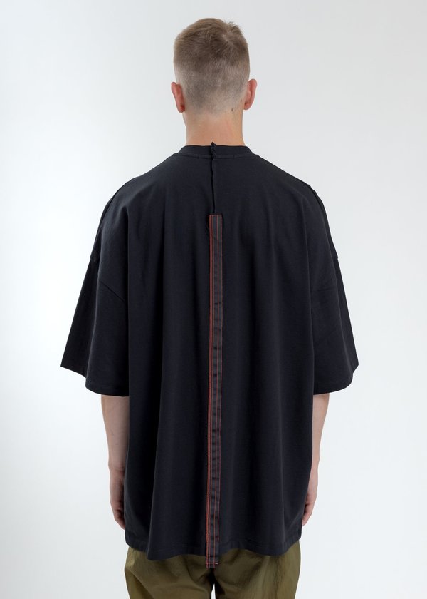 Komakino Oversized T-Shirt With Nylon Pocket - Black Komakino Oversized T-Shirt With Nylon Pocket - Black