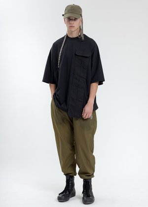 Komakino Oversized T-Shirt With Nylon Pocket - Black Komakino Oversized T-Shirt With Nylon Pocket - Black
