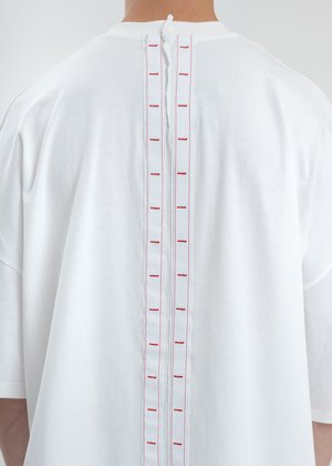 Komakino Oversized T-Shirt - White Komakino Oversized T-Shirt - White