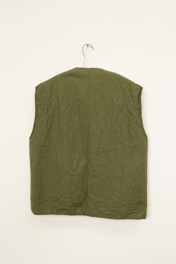VINTAGE QUILTED VEST VINTAGE QUILTED VEST