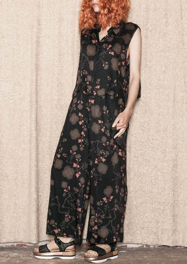 Berenik SHORT SLEEVELESS RAYON BLOUSE - black/rust print Berenik SHORT SLEEVELESS RAYON BLOUSE - black/rust print