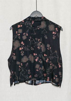 Berenik SHORT SLEEVELESS RAYON BLOUSE - black/rust print Berenik SHORT SLEEVELESS RAYON BLOUSE - black/rust print