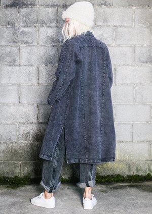 Berenik LONG REVERS DENIM COAT - washed black Berenik LONG REVERS DENIM COAT - washed black