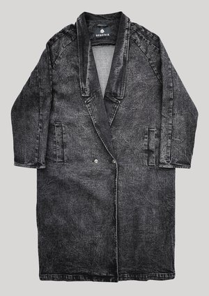 Berenik LONG REVERS DENIM COAT - washed black Berenik LONG REVERS DENIM COAT - washed black