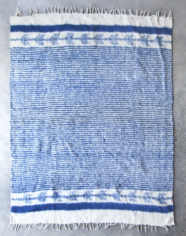 The Global Trunk Traditional Momo Blanket