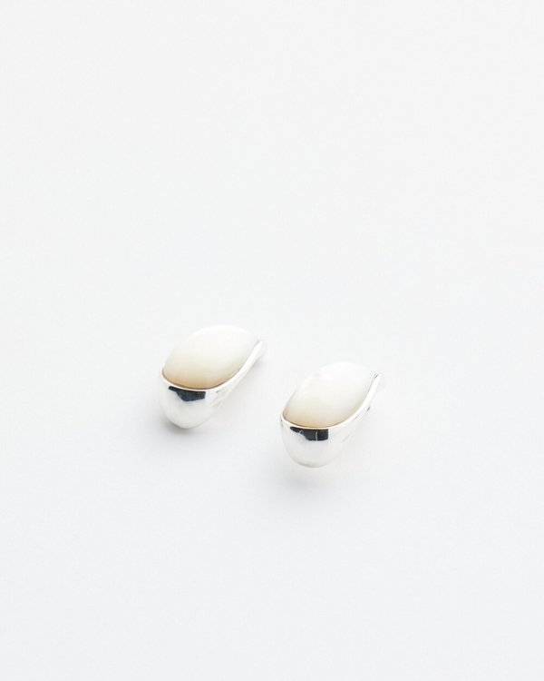 Luz Oritz Pearl Mizner Earrings Luz Oritz Pearl Mizner Earrings
