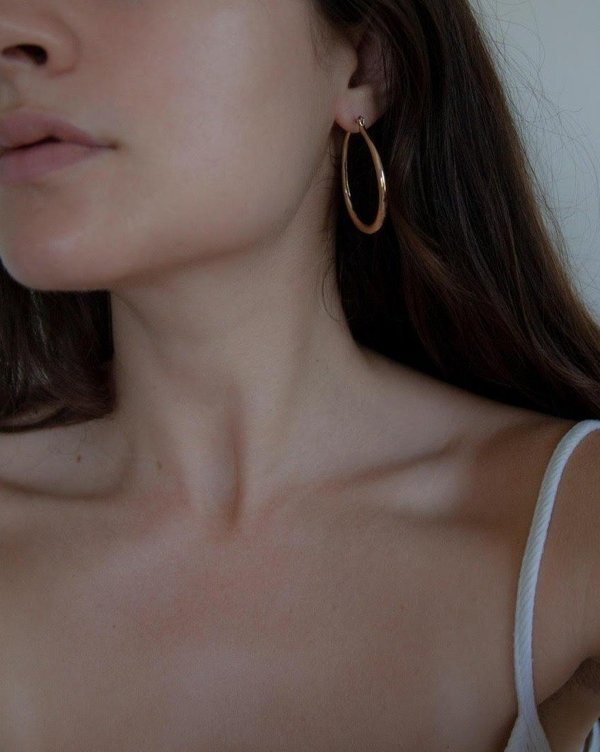 Common Muse Tilda Hoop Earrings - Gold Common Muse Tilda Hoop Earrings - Gold