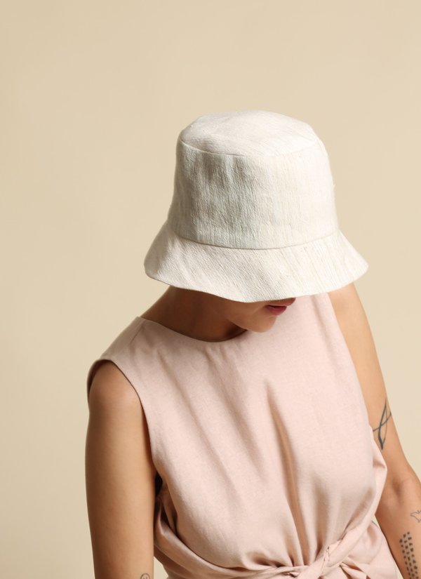 UNISEX KAAREM Mushroom Bucket Hat in Natural Cotton and Silk UNISEX KAAREM Mushroom Bucket Hat in Natural Cotton and Silk