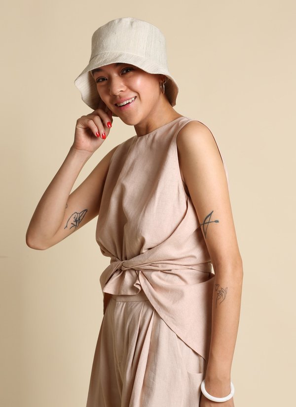 UNISEX KAAREM Mushroom Bucket Hat in Natural Cotton and Silk UNISEX KAAREM Mushroom Bucket Hat in Natural Cotton and Silk
