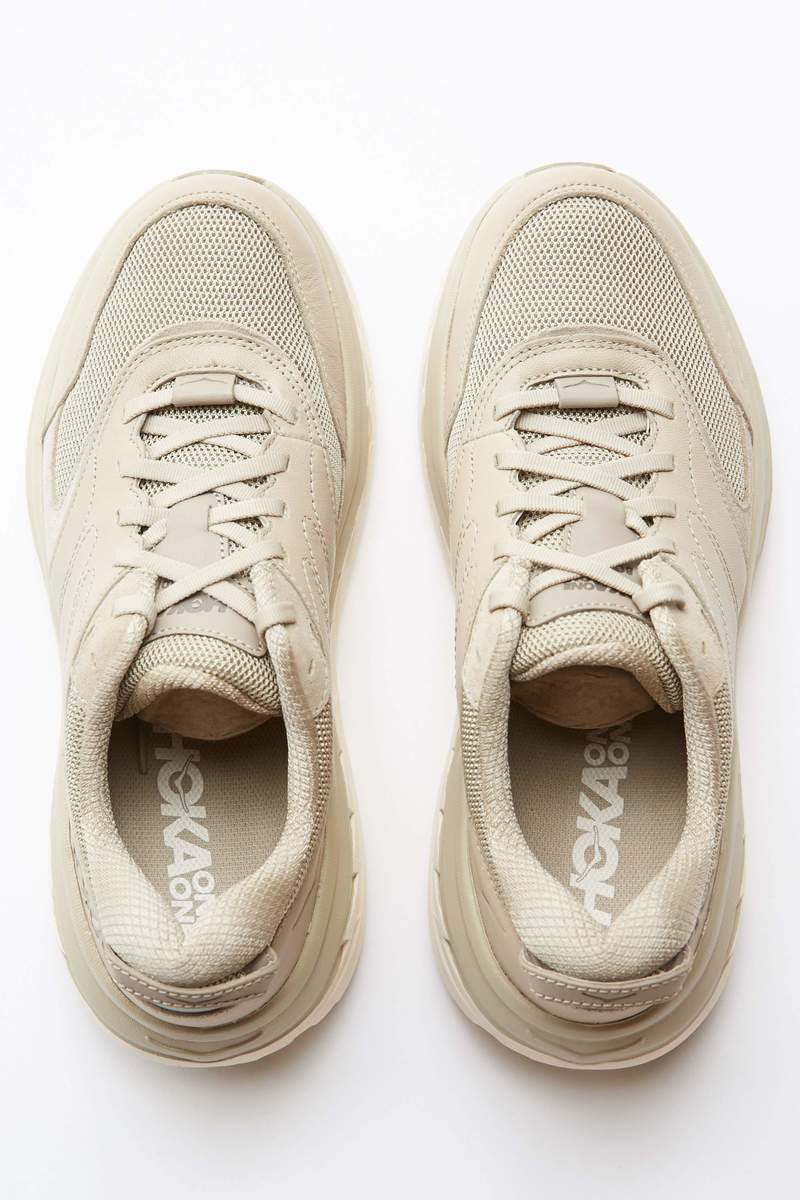 Hoka One One - Men's Bondi L Dune/Oxford Tan (DOTN) | Garmentory
