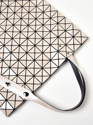 BAO BAO ISSEY MIYAKE PRISM 40 Bag - BEIGE BAO BAO ISSEY MIYAKE PRISM 40 Bag - BEIGE