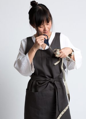 KAAREM Que Upstairs Pocket Apron - Charcoal KAAREM Que Upstairs Pocket Apron - Charcoal