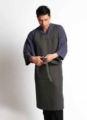 KAAREM Que Upstairs Pocket Apron - Charcoal KAAREM Que Upstairs Pocket Apron - Charcoal