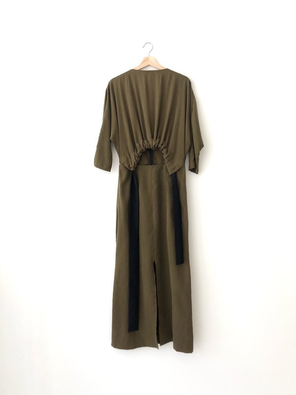 KAMPERETT LEYS DRESS - OLIVE KAMPERETT LEYS DRESS - OLIVE
