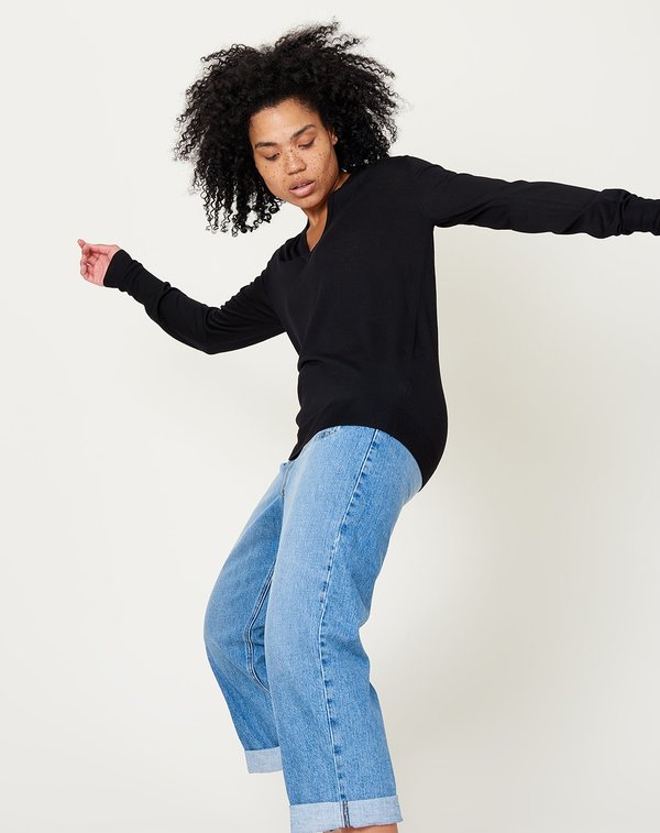 6397 Perfect V Neck Sweater - Black 6397 Perfect V Neck Sweater - Black