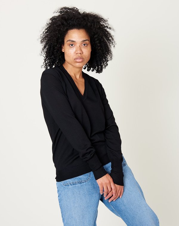 6397 Perfect V Neck Sweater - Black 6397 Perfect V Neck Sweater - Black
