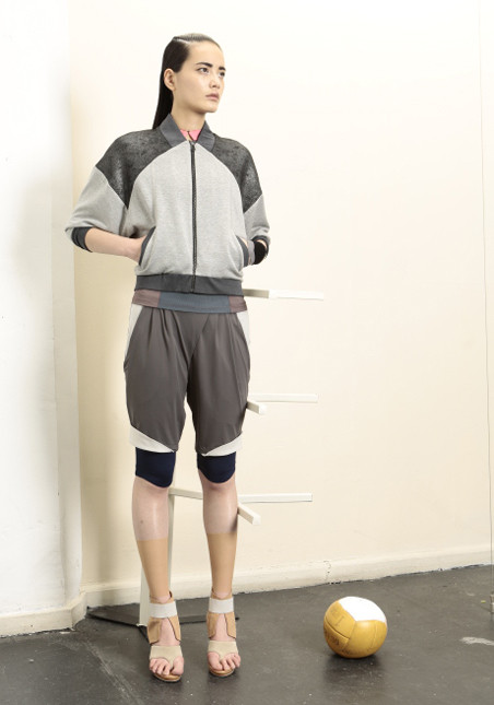 VPL Free-flow Short: Grey VPL Free-flow Short: Grey