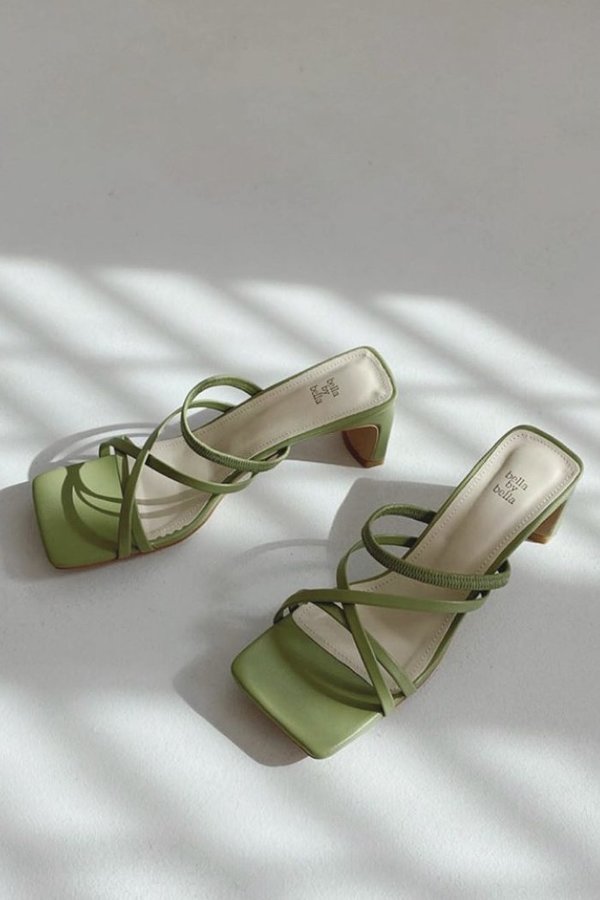 W A N T S Alora Heel W A N T S Alora Heel