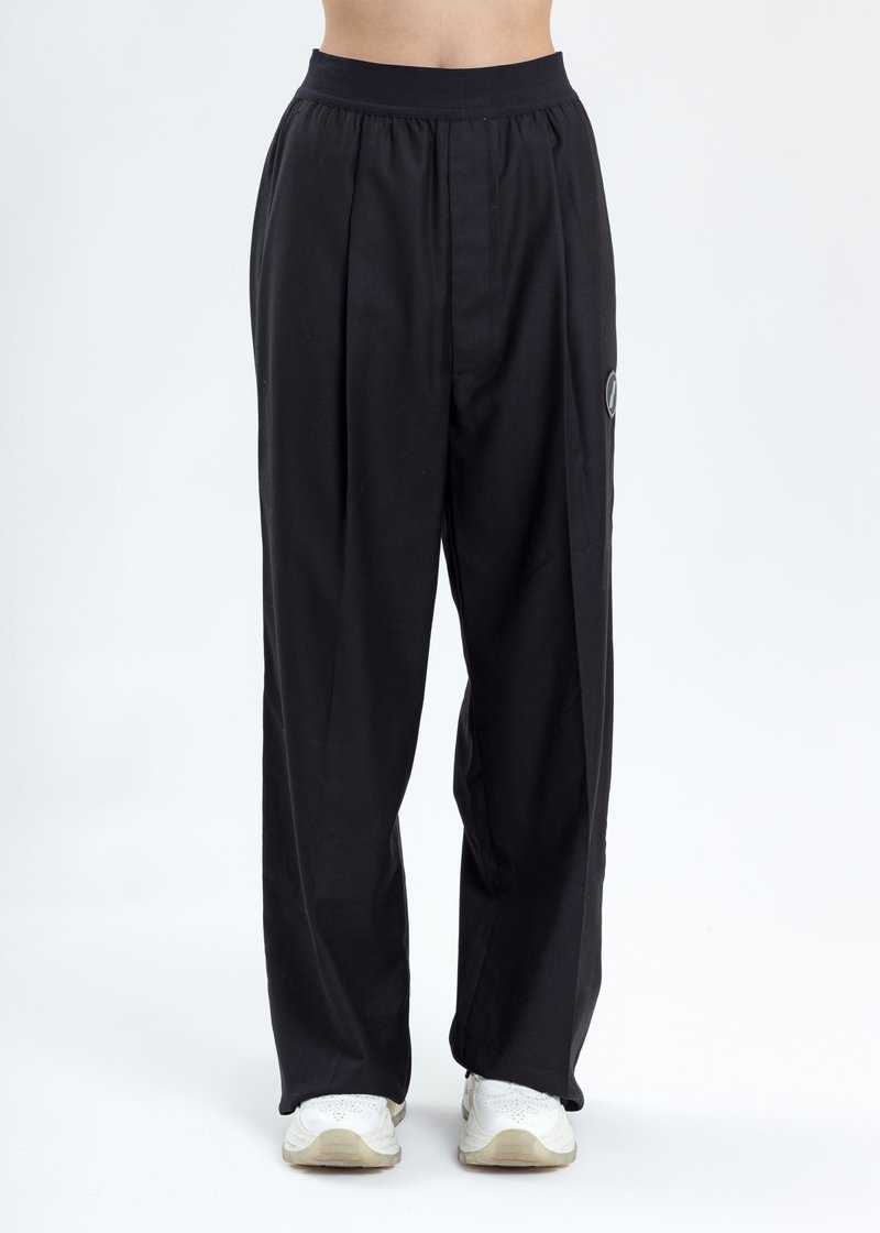 S【WE11DONE】LOGO TROUSERS／新品タグ付／送料込み we11done Logo Trousers - Black | Garmentory