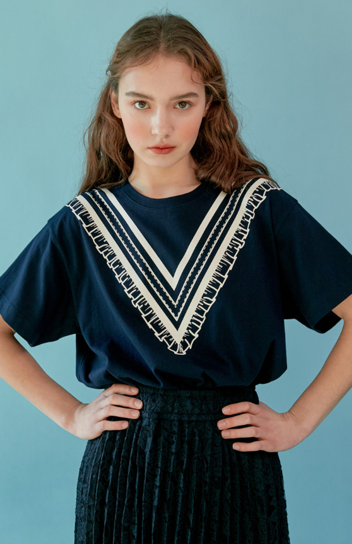 DEBB V Graphic T shirt - NAVY | Garmentory