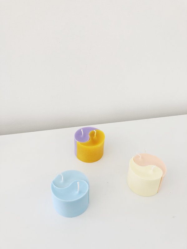 Ri-Ri-Ku YIN YANG CANDLE - PEACH/YELLOW Ri-Ri-Ku YIN YANG CANDLE - PEACH/YELLOW