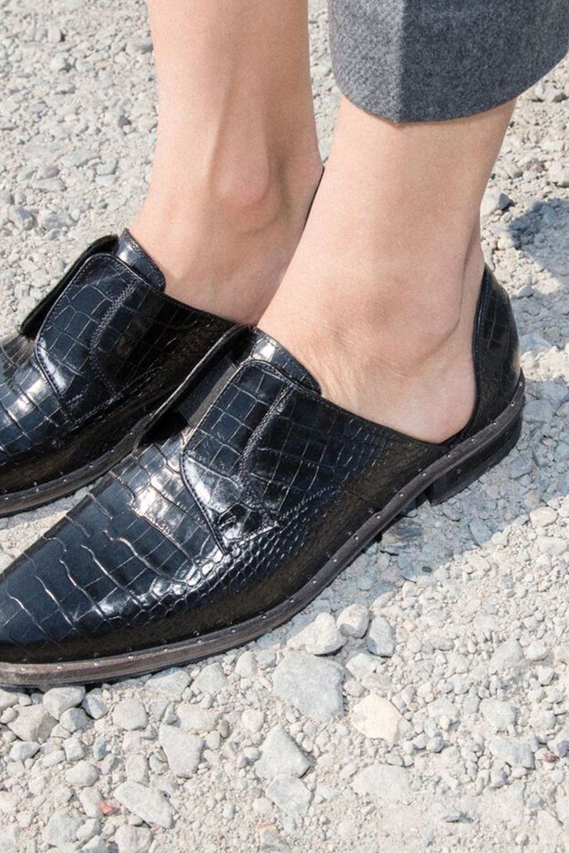 Freda Salvador WEAR Laceless D display picture 2
