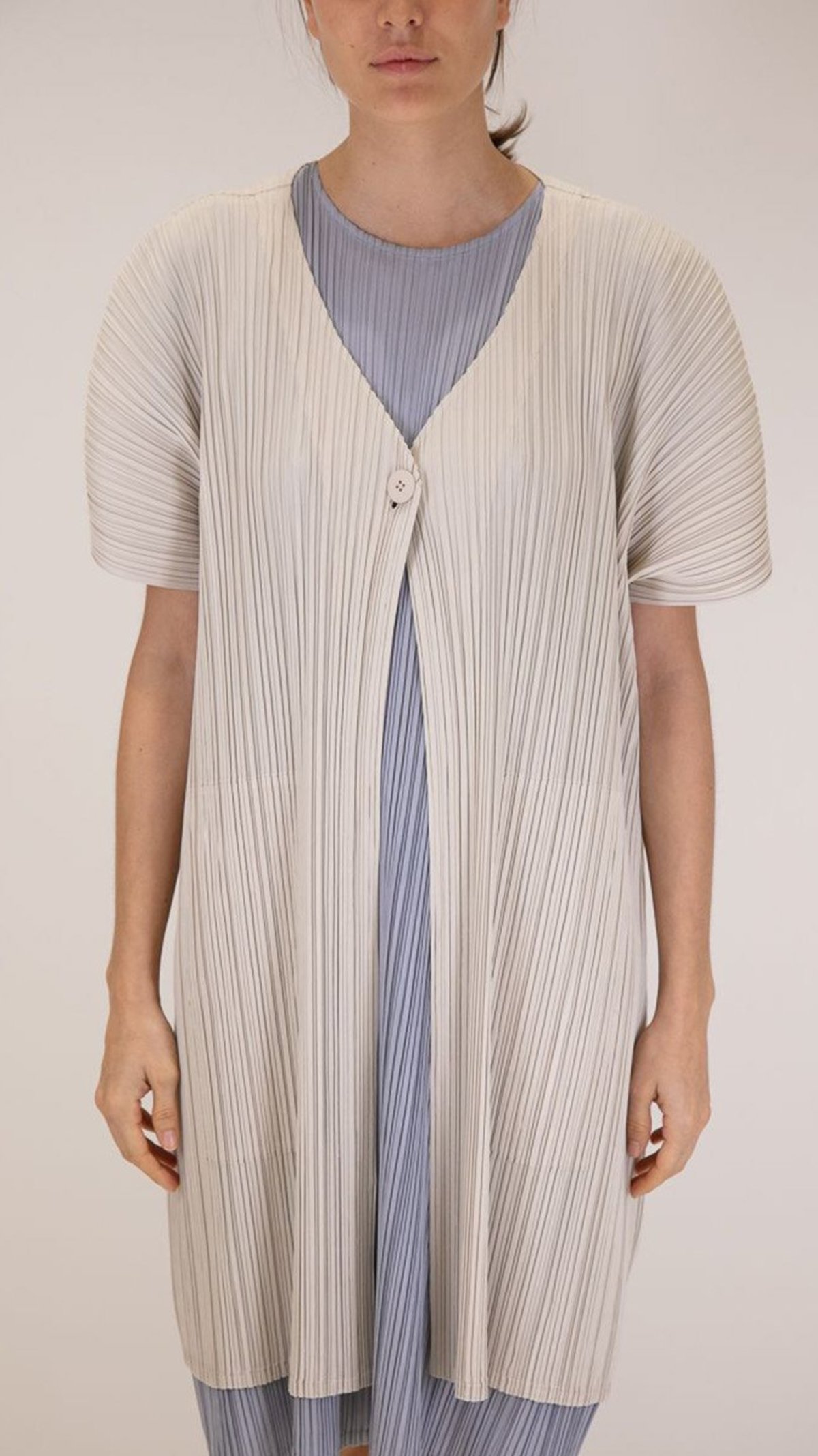 PLEATS PLEASE ISSEY MIYAKE グレージュ 21830166_51729250_600.jpg