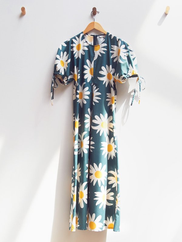 Marimekko Helakka Rakastaa Ei Rakasta Dress - Teal Floral | Garmentory
