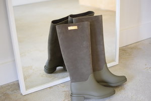 Melissa long shop boot flocked