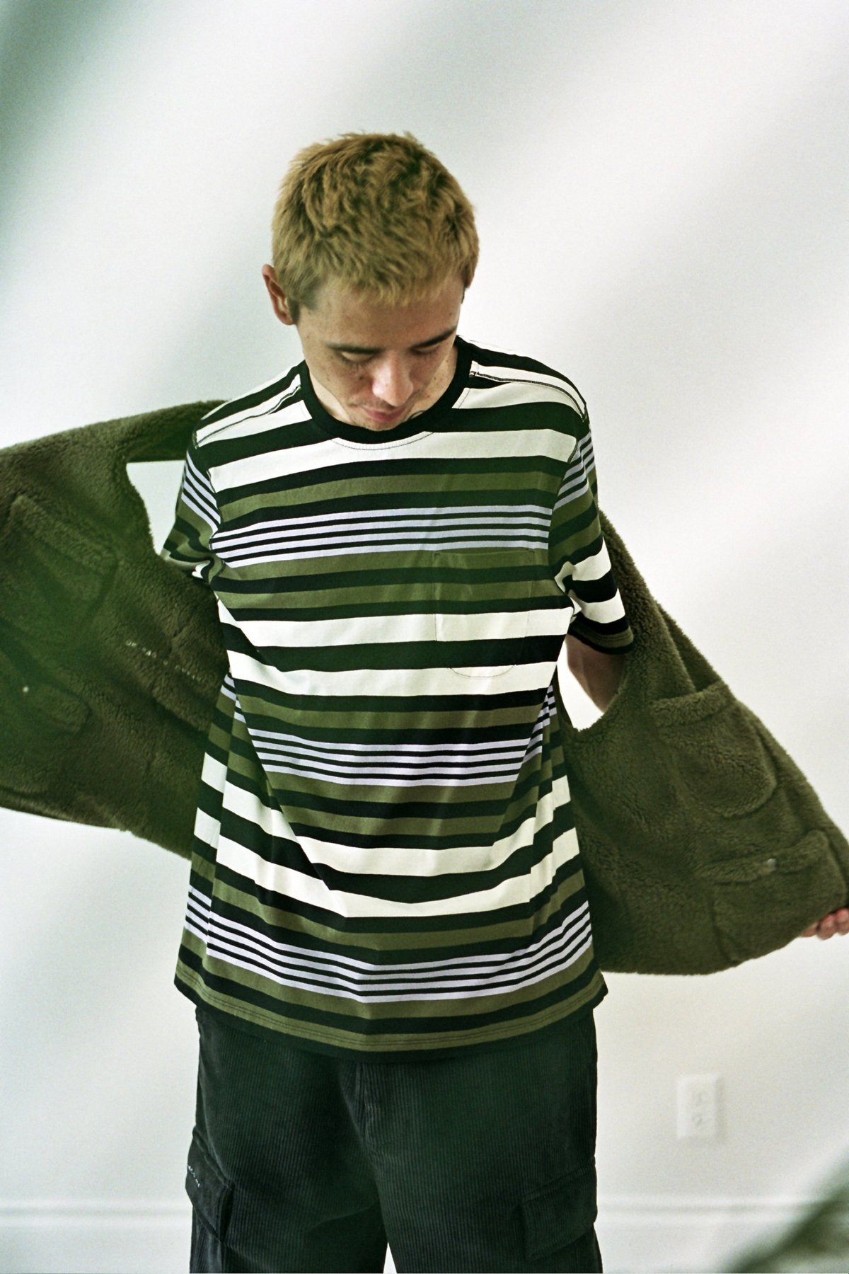 Pop Trading Company Harold Reversible Vest - Hunting Green - Image 4 of 16