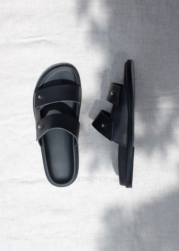 Kyma Lakki Footbed Sandals - Black