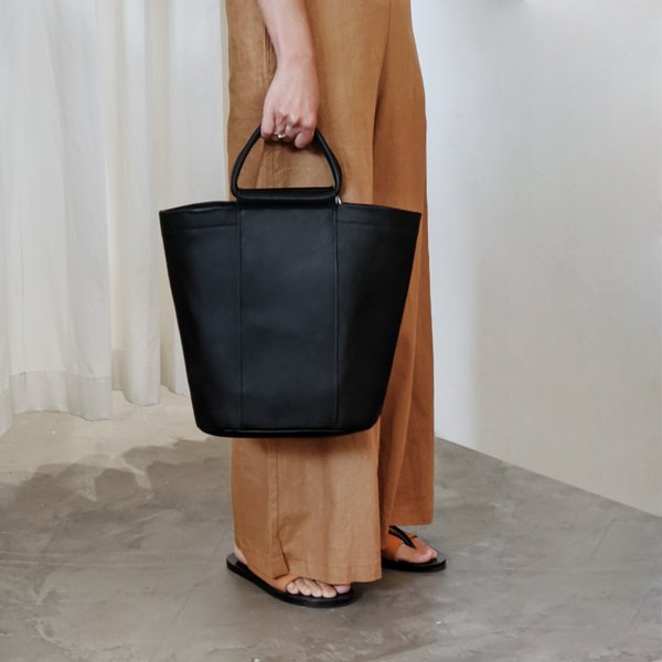 Poketo Petit Bucket Bag - Black Poketo Petit Bucket Bag - Black