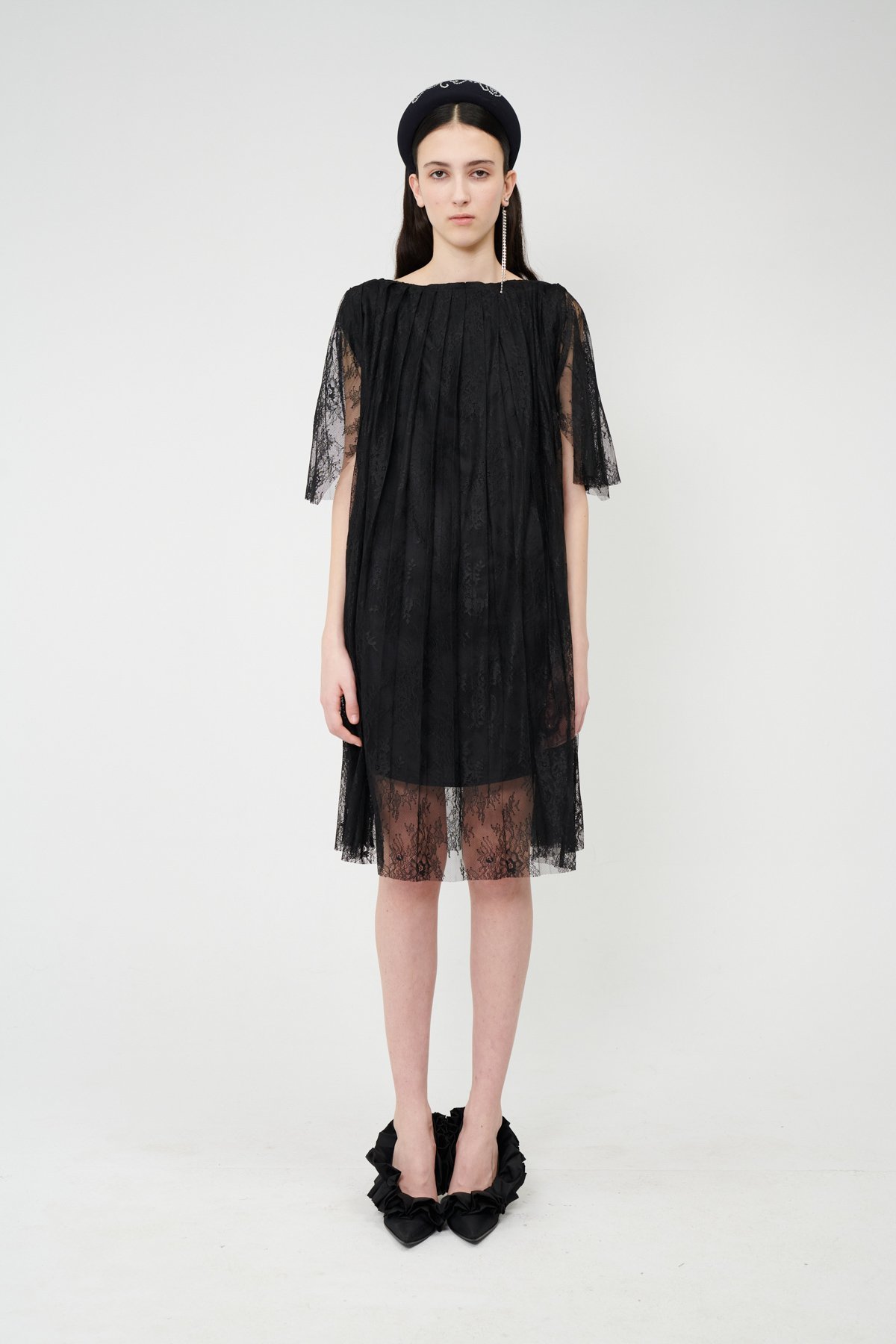 MM6 Maison Margiela PLEATED LACE DRESS - BLACK | Garmentory MM6 Maison Margiela PLEATED LACE DRESS - BLACK | Garmentory