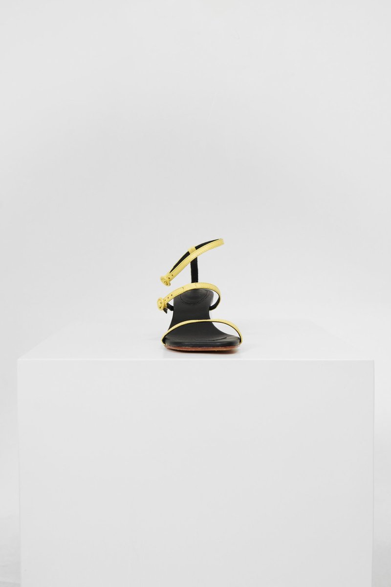 サンダル・ミュール MAISON MARGIELA Women Sandals S66WP0082 P3923 T3019 Yellow MM6 Maison Margiela Strappy Sandals - Yellow | Garmentory