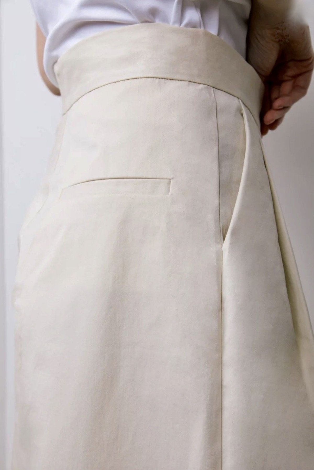 Leya Pleated Skirt - Image 4 of 6