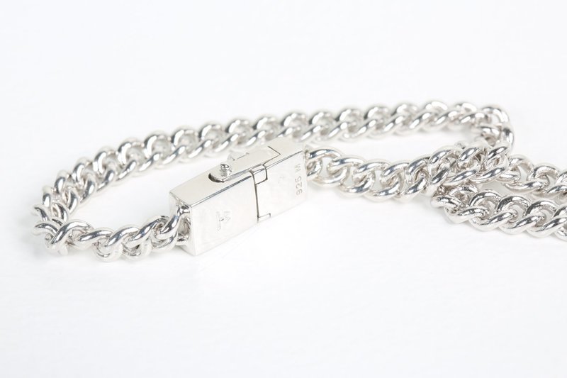 Tom Wood ROUNDED CURB BRACELET THIN - SILVER | Garmentory