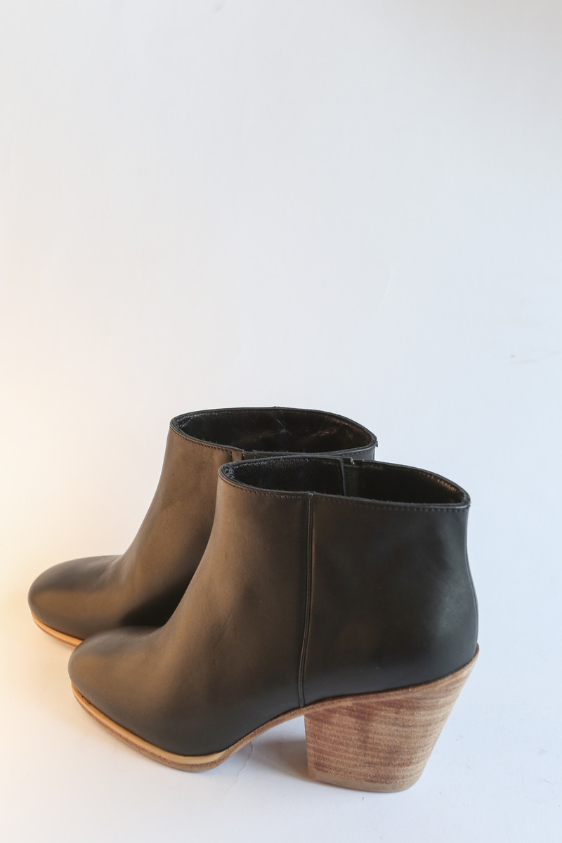 Rachel Comey Mars Classic Boot in Black/Natural