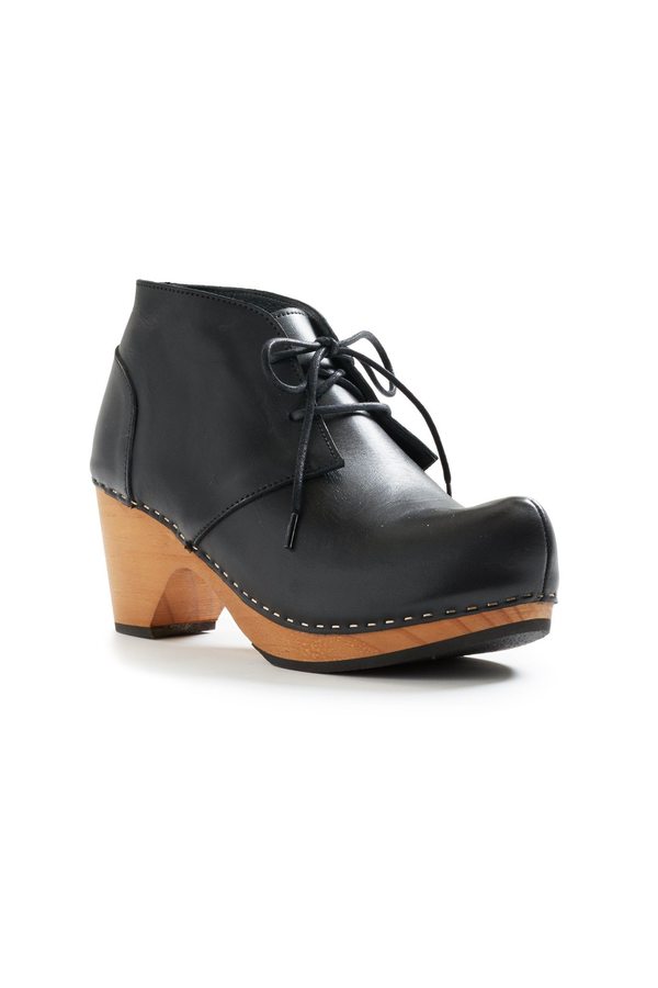 Lisa B. toe seam leather bootie clogs - black Lisa B. toe seam leather bootie clogs - black