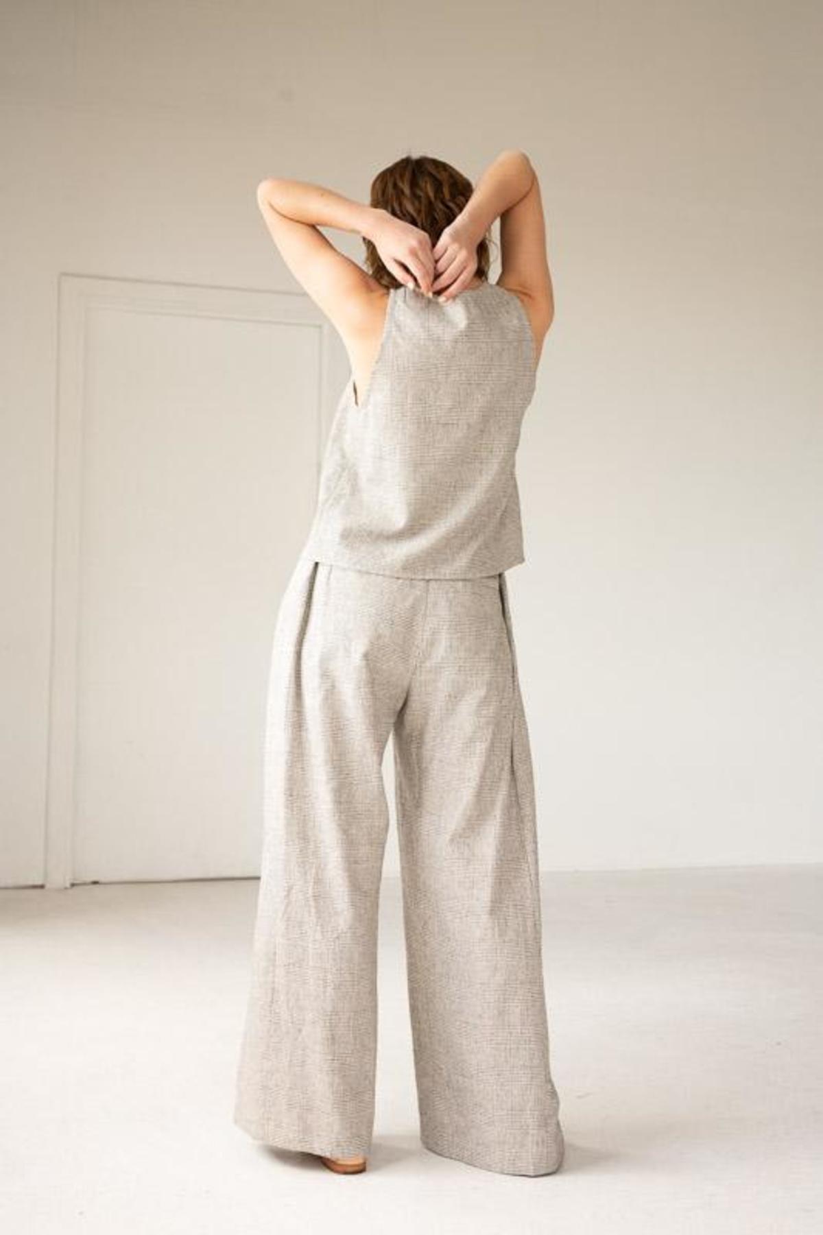 Lois Hazel Pleat Pant - Plaid - Image 4 of 6