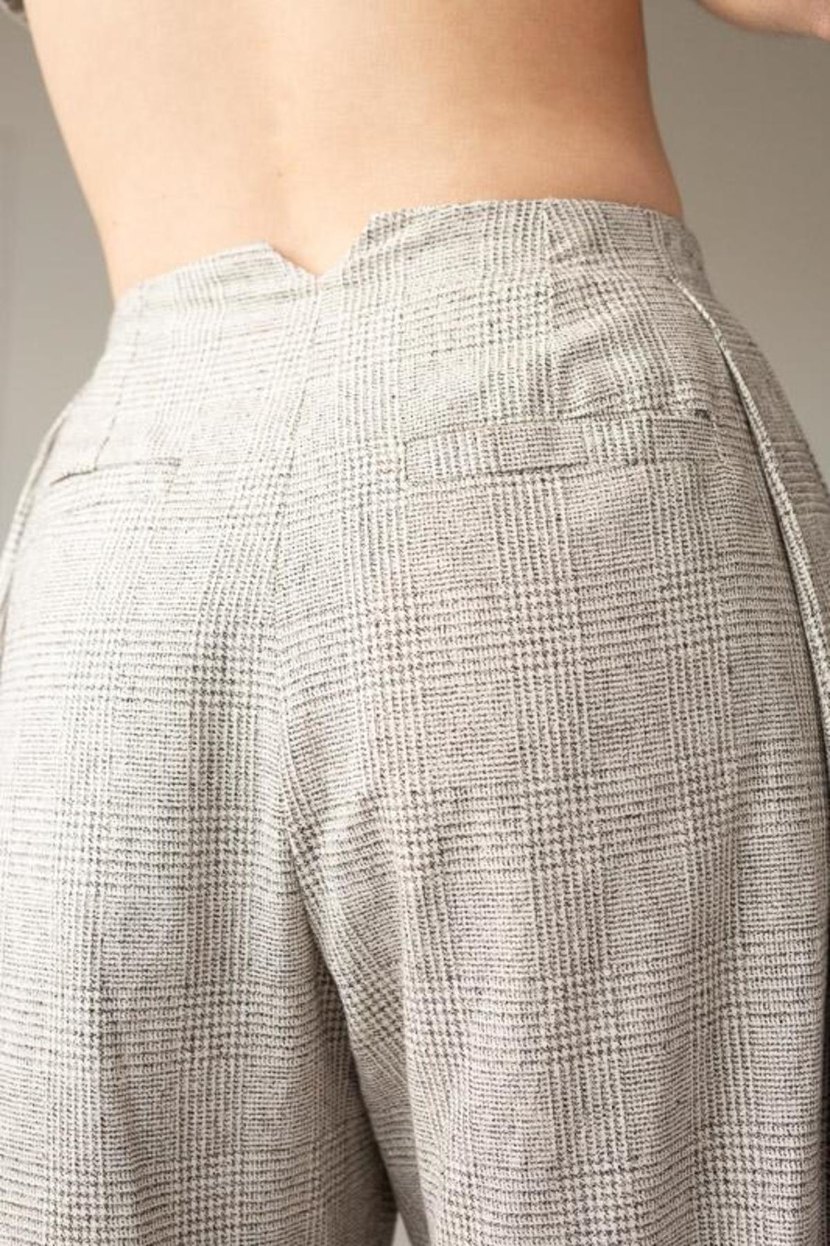 Lois Hazel Pleat Pant - Plaid - Image 5 of 6