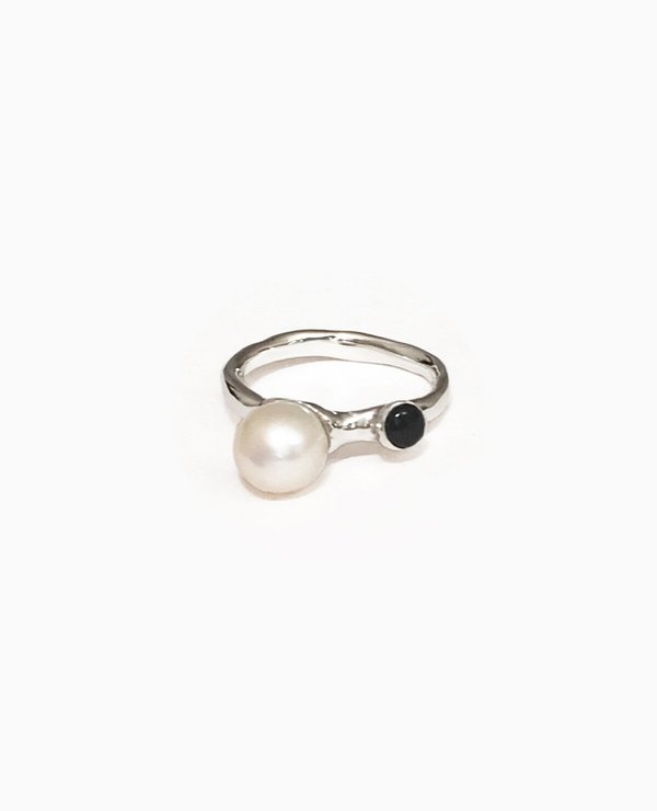 SUAI Alma Ring - silver SUAI Alma Ring - silver