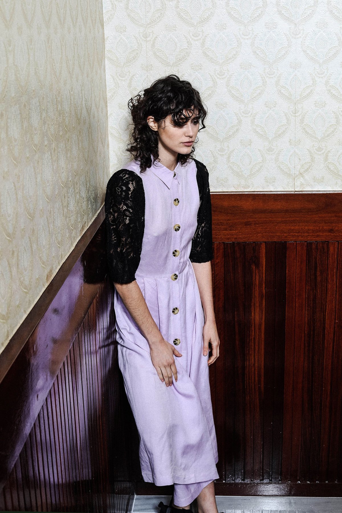SALASAI SCARLET DRESS IN LINEN AND LACE - LILAC/BLACK - Image 3 of 12