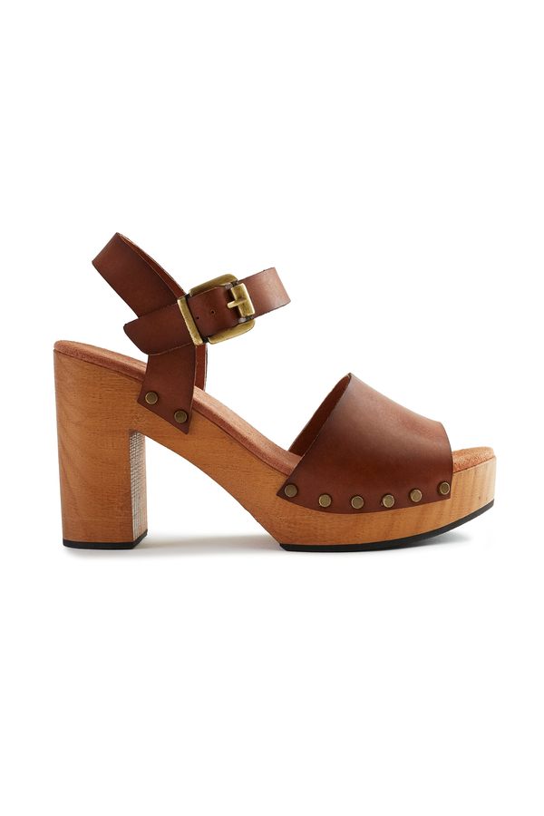 Lisa B. Platform Leather Clogs - Tan Lisa B. Platform Leather Clogs - Tan
