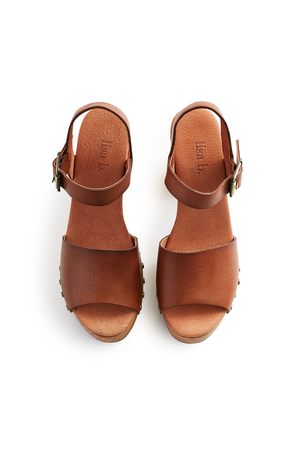 Lisa B. Platform Leather Clogs - Tan Lisa B. Platform Leather Clogs - Tan