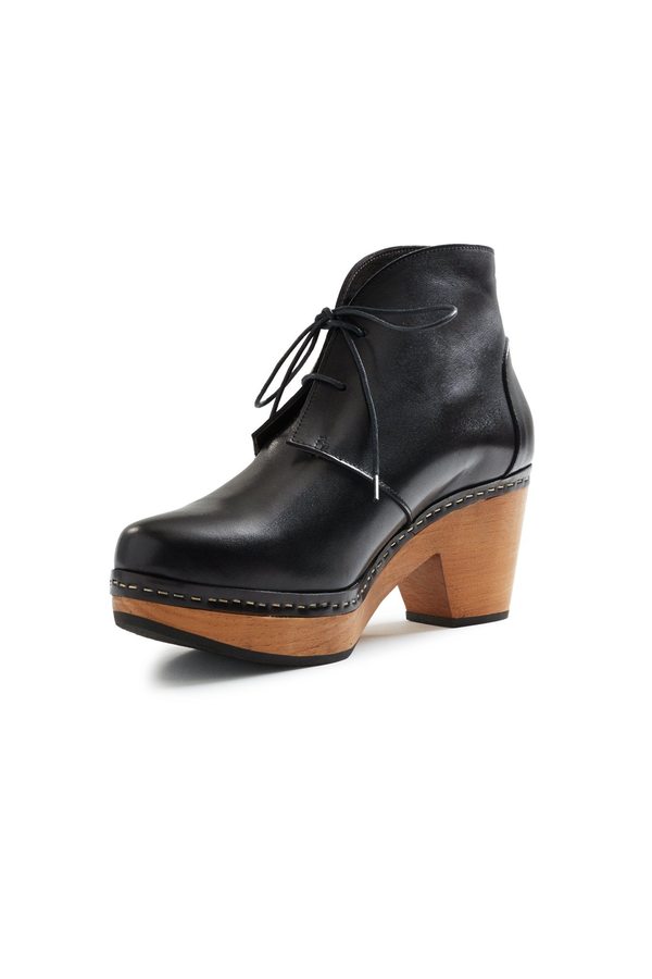 Lisa B. smooth toe leather bootie clogs - black Lisa B. smooth toe leather bootie clogs - black