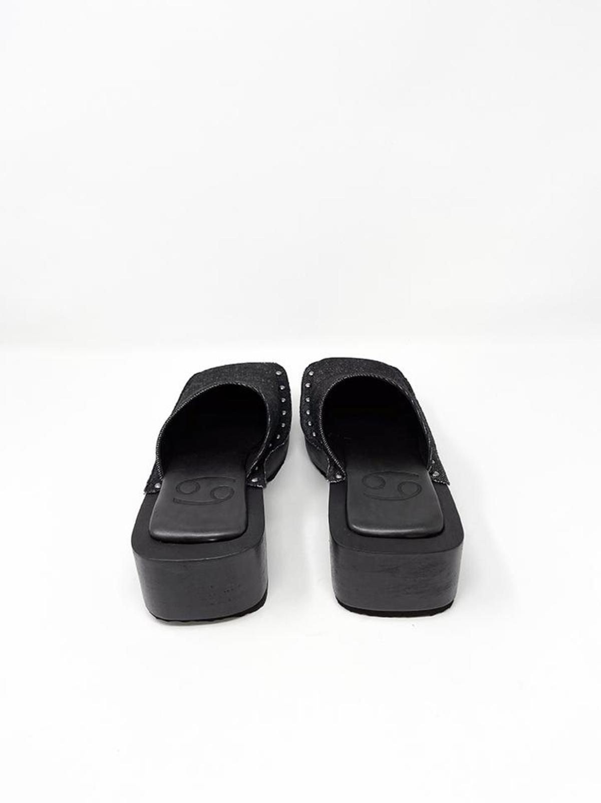 69 Box Clog - Black - Image 7 of 8