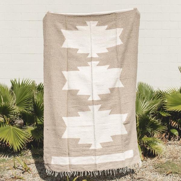 Petra De Luna Palenque Blanket - Beige Petra De Luna Palenque Blanket - Beige
