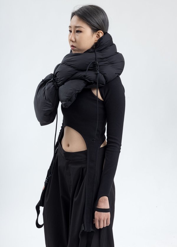 Hyein Seo Gaiter Vest - Black Hyein Seo Gaiter Vest - Black