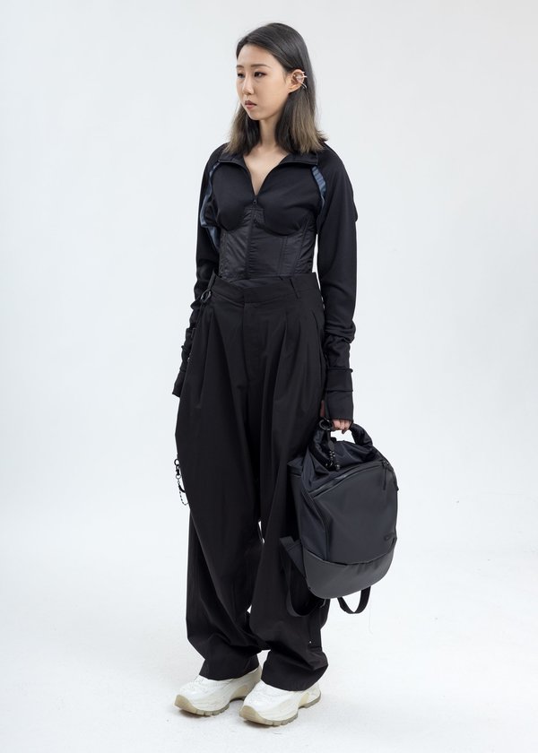 Hyein Seo Zip Necktop - Black Hyein Seo Zip Necktop - Black